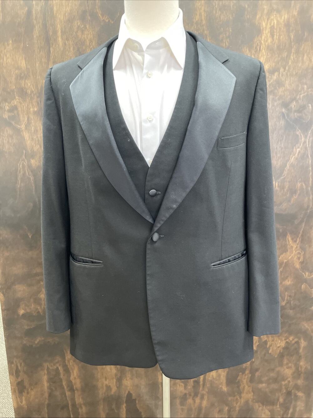 Givenchy Gentleman Paris 3 Piece Tuxedo Black Wool Suit 44R 40x31